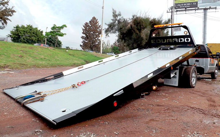 Cómo funcionan las grúas modernas para trasladar vehículos